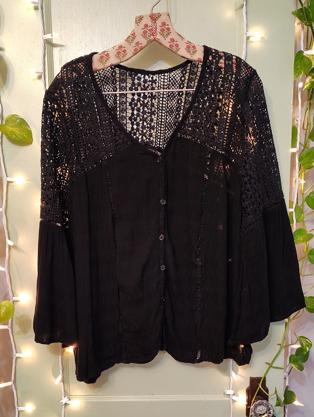 Women's Black Button Up Bohemian Bell Sleeve Crochet Lace Flowy Top M